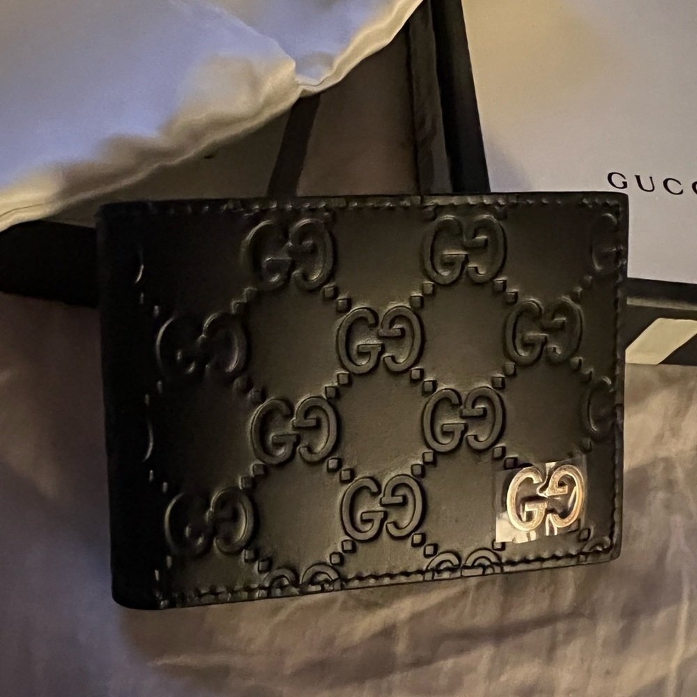 Gucci Men’s Silver GG Black Leather Guccissma Wallet
